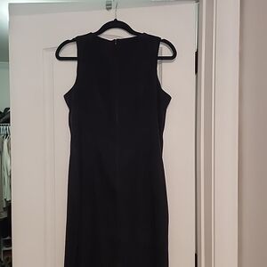 Chic Black Sleeveless Midi Dress